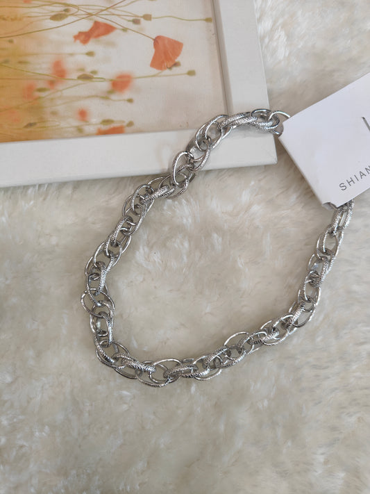 Silver Exquisite Neck Chain
